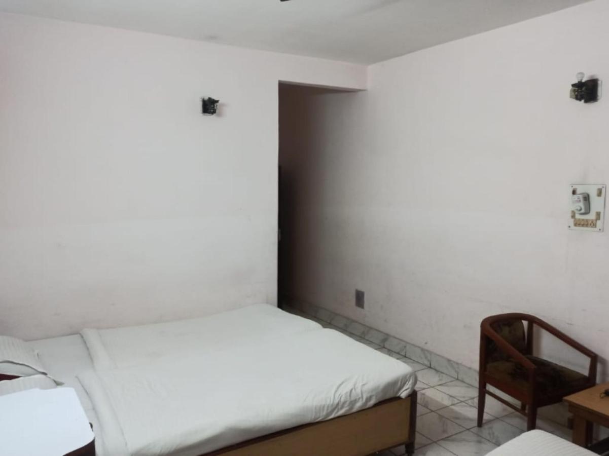 Oyo 80830 Hotel Buddha International 부다가야 외부 사진