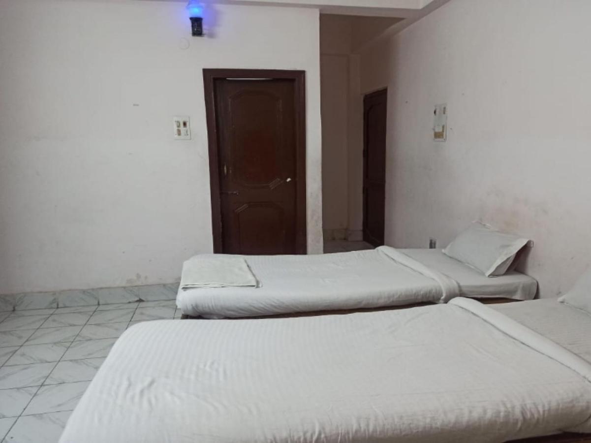 Oyo 80830 Hotel Buddha International 부다가야 외부 사진