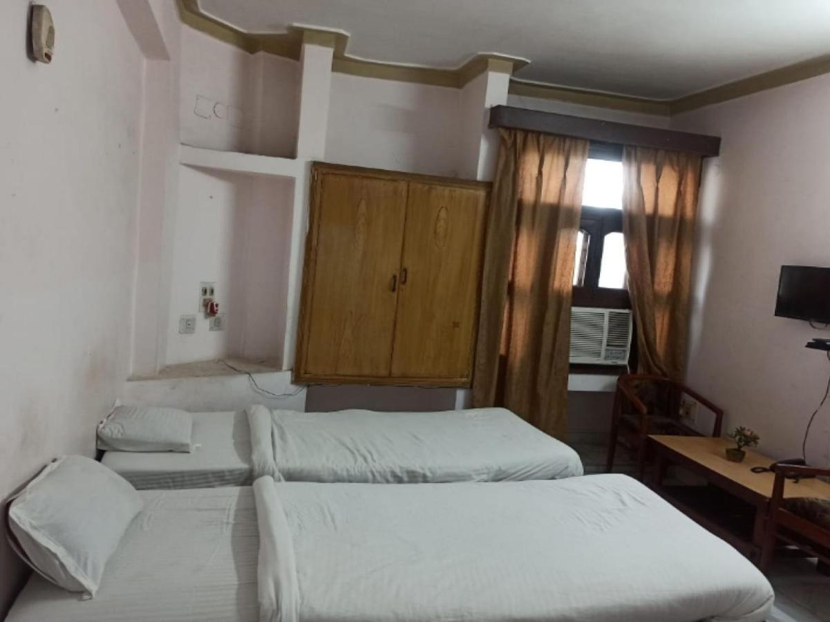 Oyo 80830 Hotel Buddha International 부다가야 외부 사진