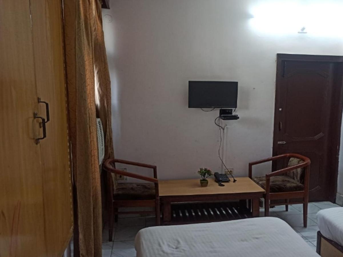 Oyo 80830 Hotel Buddha International 부다가야 외부 사진