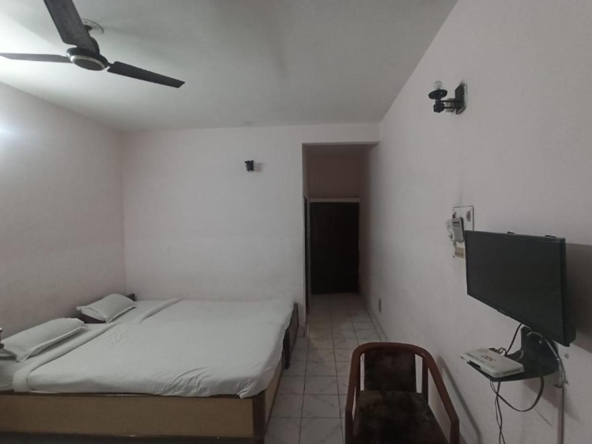 Oyo 80830 Hotel Buddha International 부다가야 외부 사진