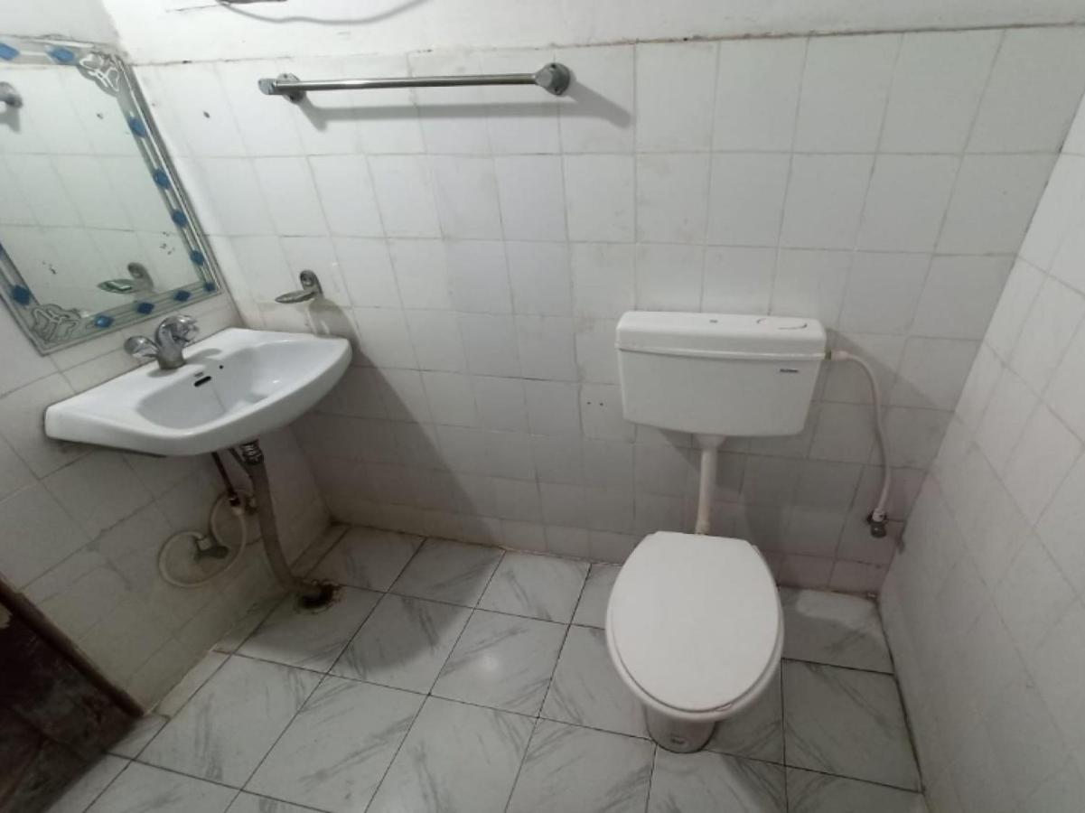 Oyo 80830 Hotel Buddha International 부다가야 외부 사진