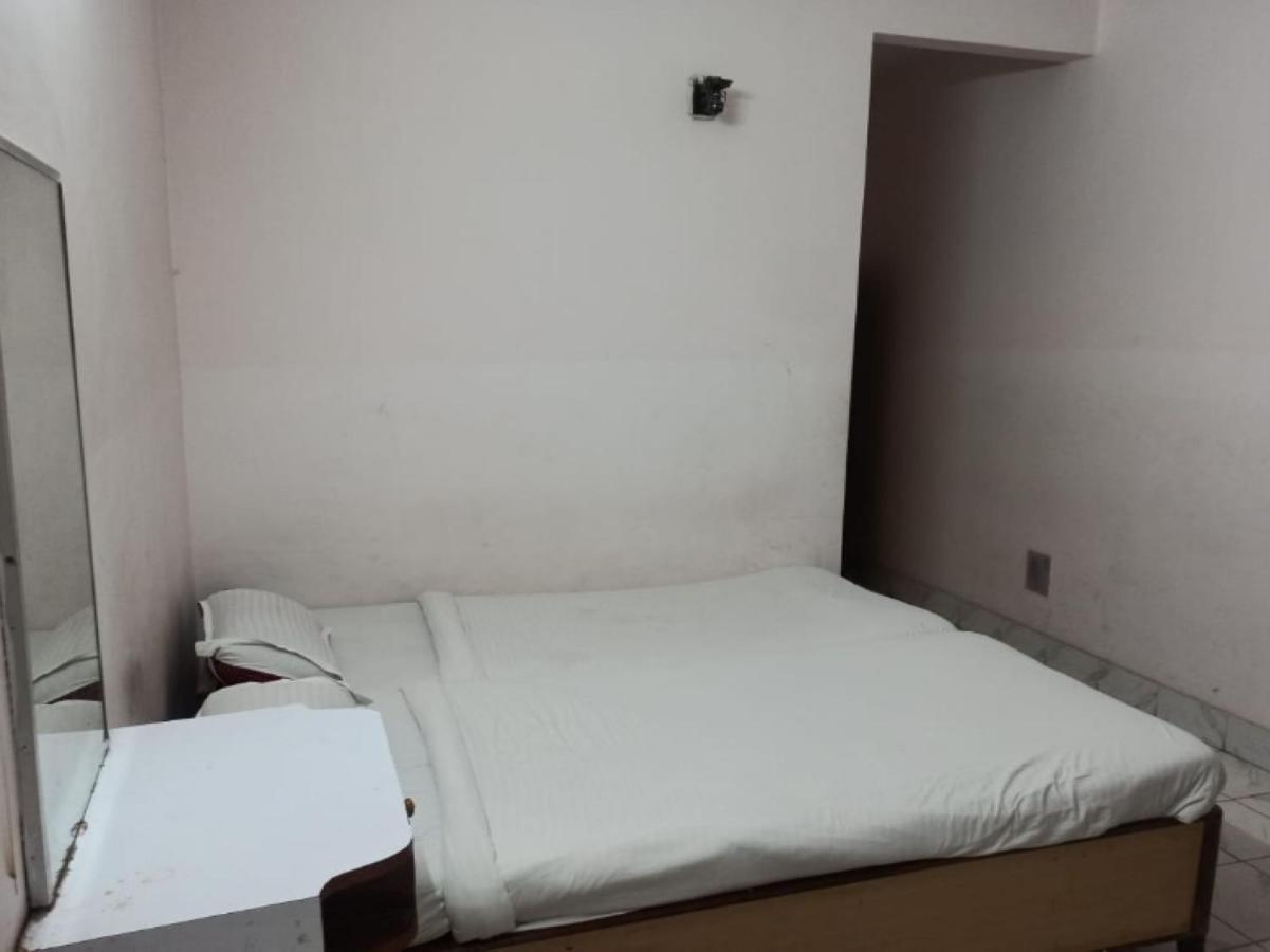 Oyo 80830 Hotel Buddha International 부다가야 외부 사진